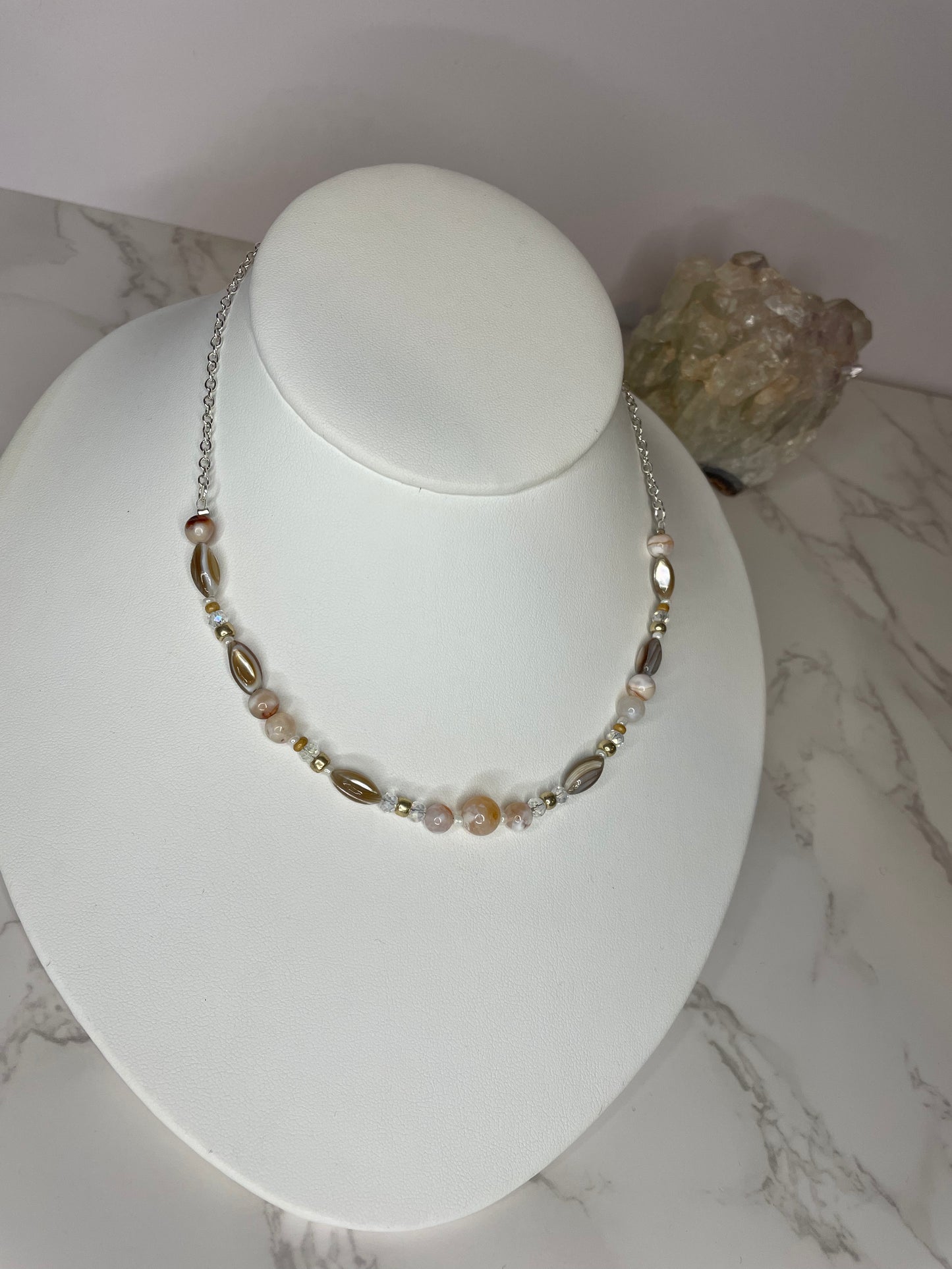 Dainty Shell Choker